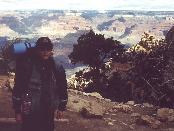 I started my hike at Yaki point, as the weather started to clear, and the sun came out for the first time that day. Later it would be quite hot as I neared the river.